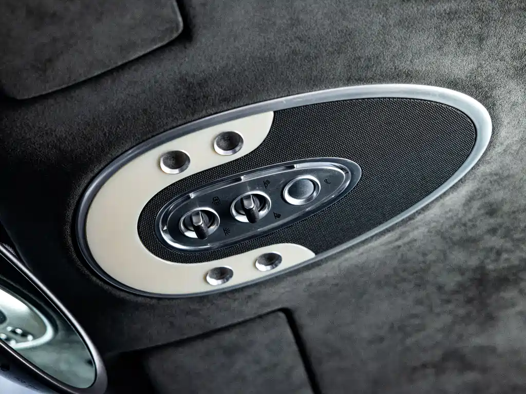 Bugatti Veyron 2006 8.0L Automatic 2006 - thumbnail 10