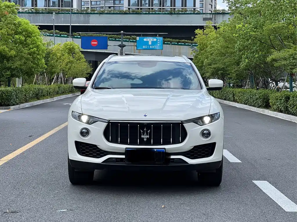 Maserati Maserati Levante 2019 3.0T Standard Edition Euro V 2021 - thumbnail 2