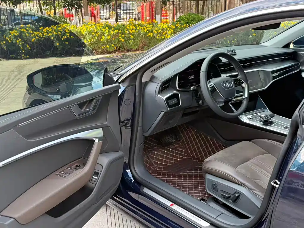 Audi Audi A7 2024 40 TFSI Premium 2023 - thumbnail 9
