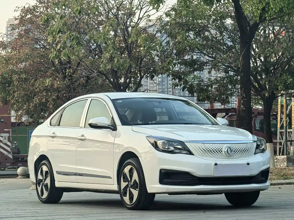 Dongfeng Fengshen DFM E70 2023 500 Smart Edition Ternary Lithium 2022 - thumbnail 3