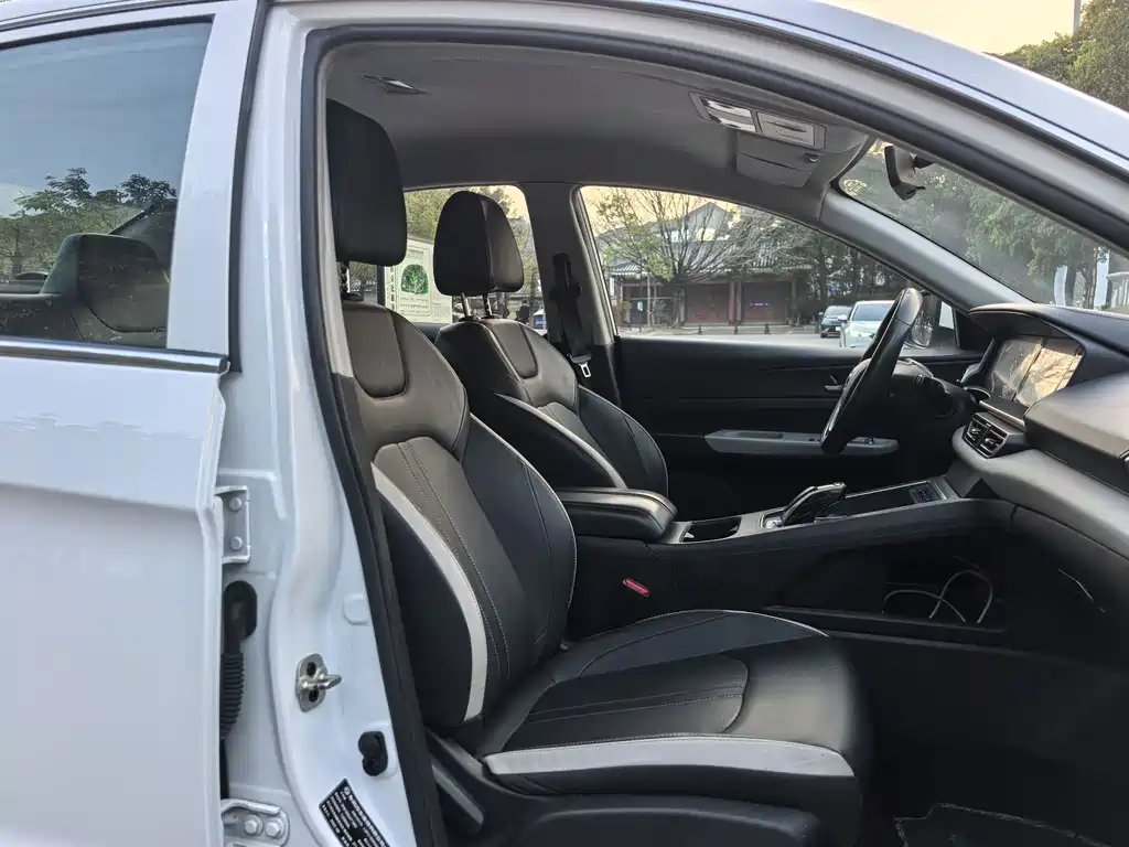Dongfeng Fengshen DFM E70 2023 500 Smart Edition Ternary Lithium 2022 - thumbnail 9