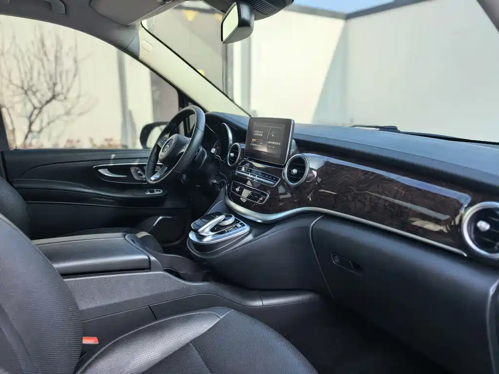 Mercedes-Benz Mercedes-Benz V-Class 2018 V 260 Exclusive Edition Euro V 2019 - thumbnail 12