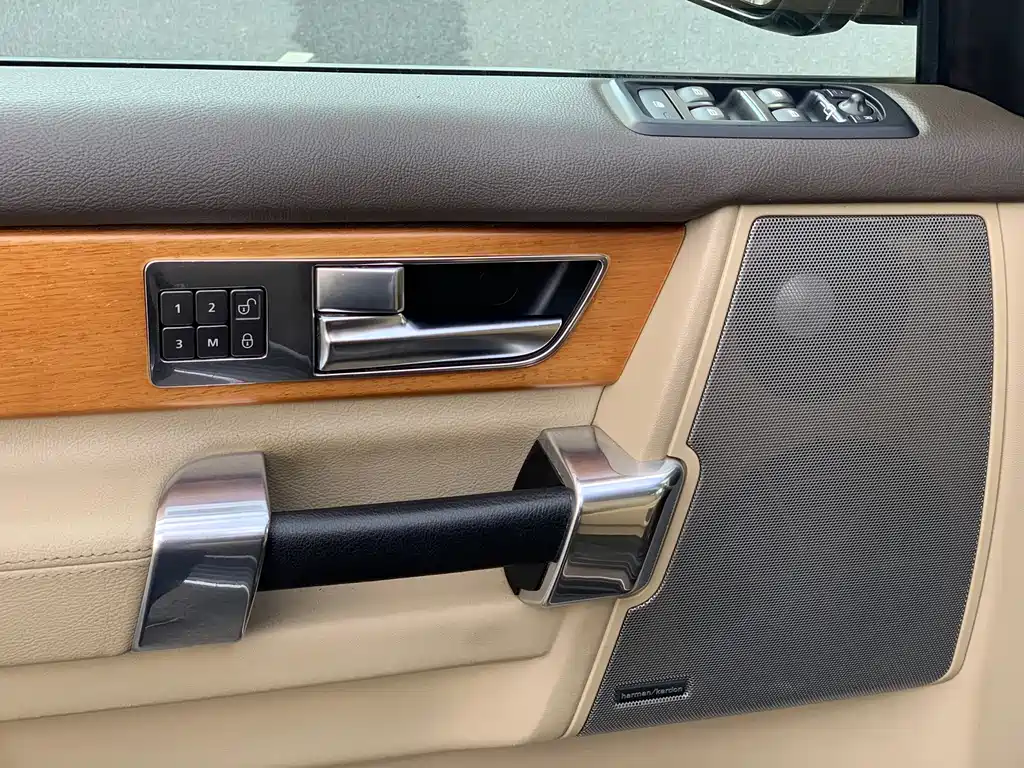 Land Rover Discovery 2012 3.0 SDV6 HSE Diesel 2012 - thumbnail 15