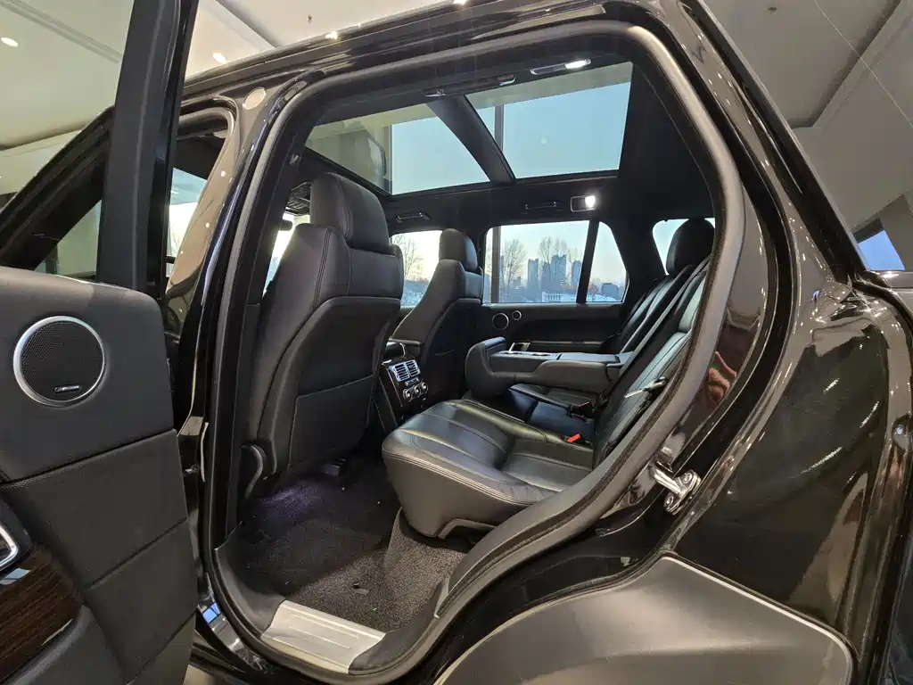 Land Rover Range Rover 2017 3.0 SC V6 Vogue 2018 - thumbnail 10