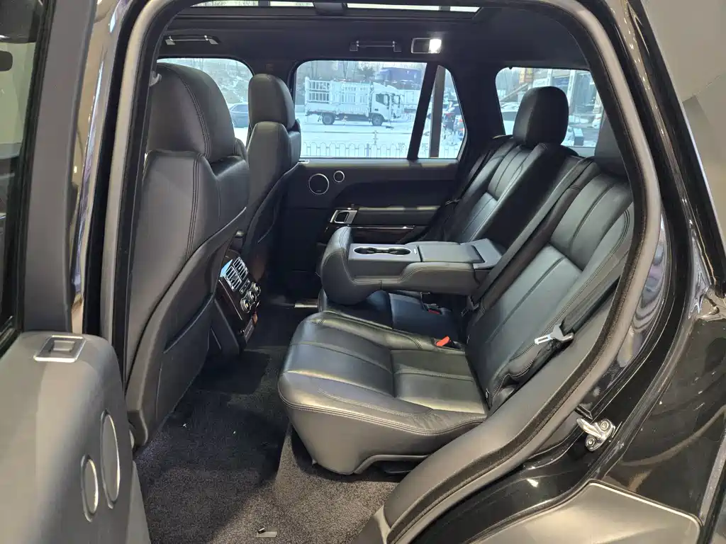 Land Rover Range Rover 2017 3.0 SC V6 Vogue 2018 - thumbnail 11