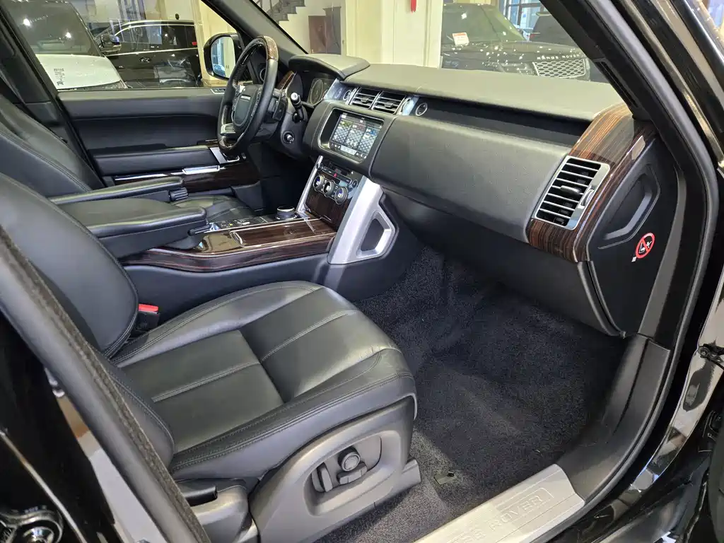 Land Rover Range Rover 2017 3.0 SC V6 Vogue 2018 - thumbnail 12