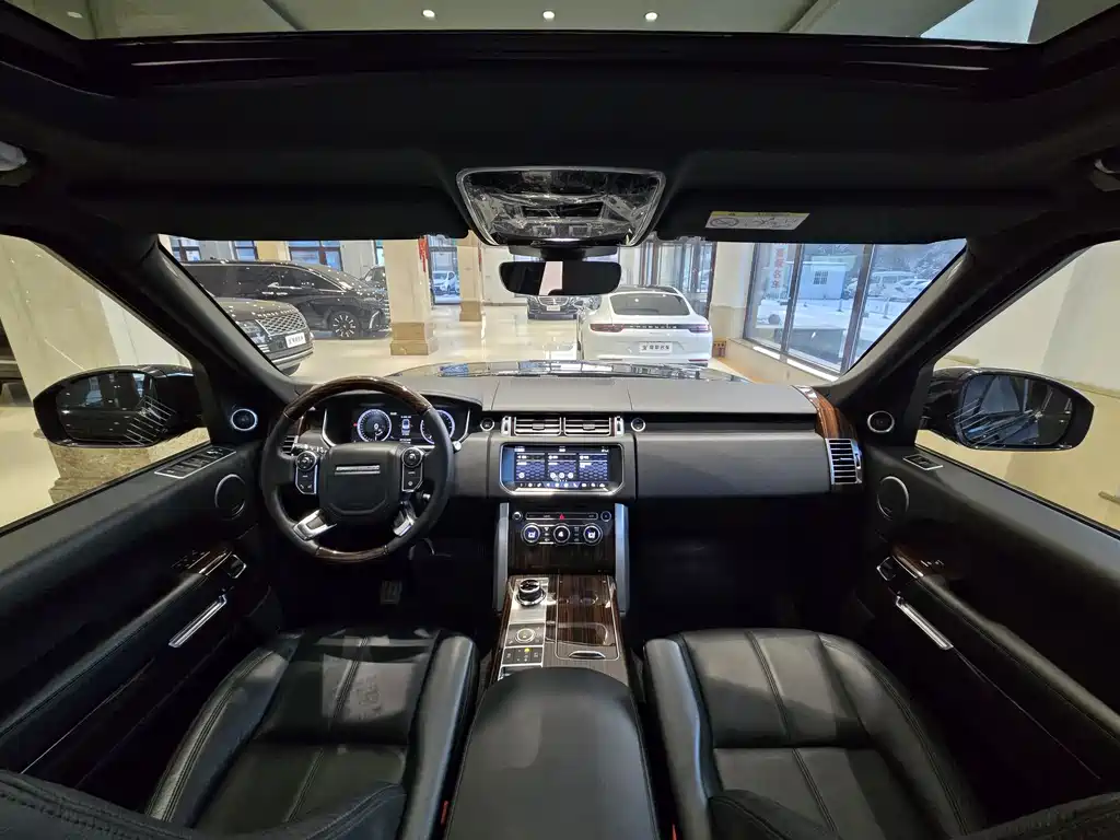 Land Rover Range Rover 2017 3.0 SC V6 Vogue 2018 - thumbnail 16