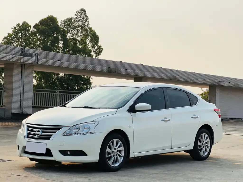 Nissan Nissan Sylphy 2014 1.6XV CVT Premium Edition 2015