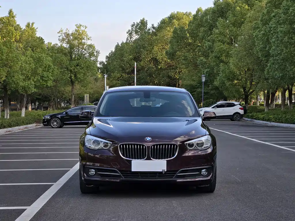 BMW BMW 5 Series GT 2015 528i xDrive Luxury Line 2017 - thumbnail 2