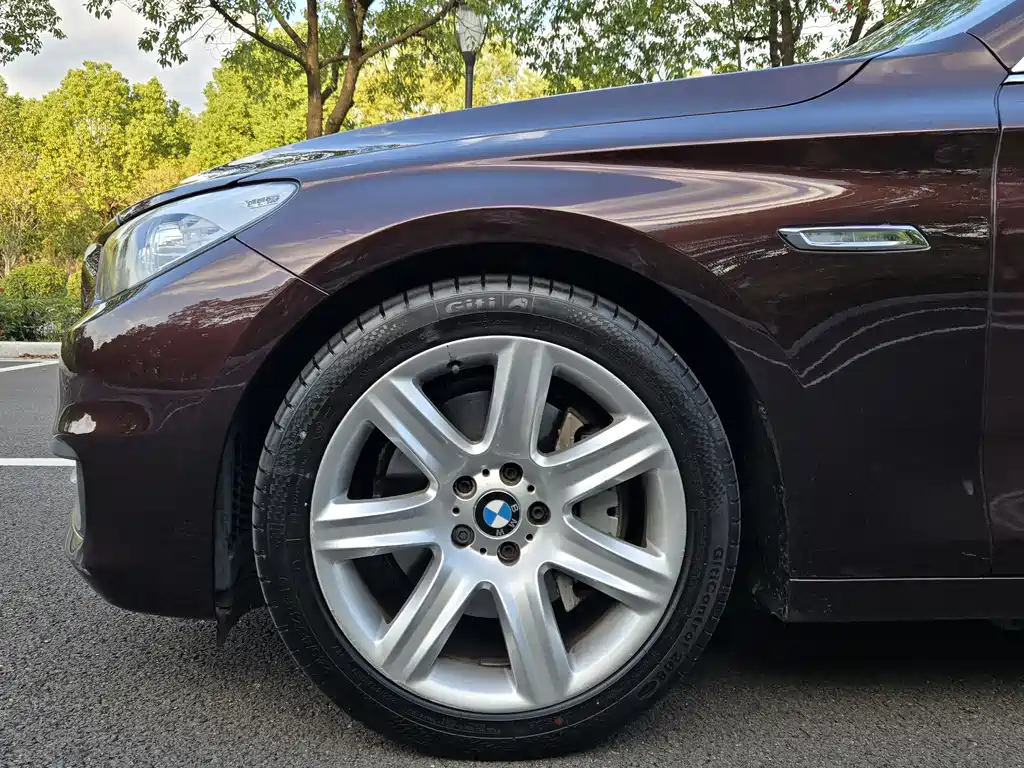 BMW BMW 5 Series GT 2015 528i xDrive Luxury Line 2017 - thumbnail 6