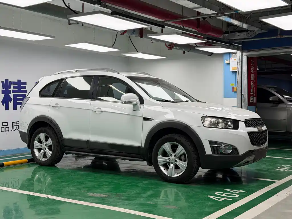 Chevrolet Chevrolet Captiva 2012 2.4L AWD Flagship Edition 7-seater 2012 - thumbnail 3