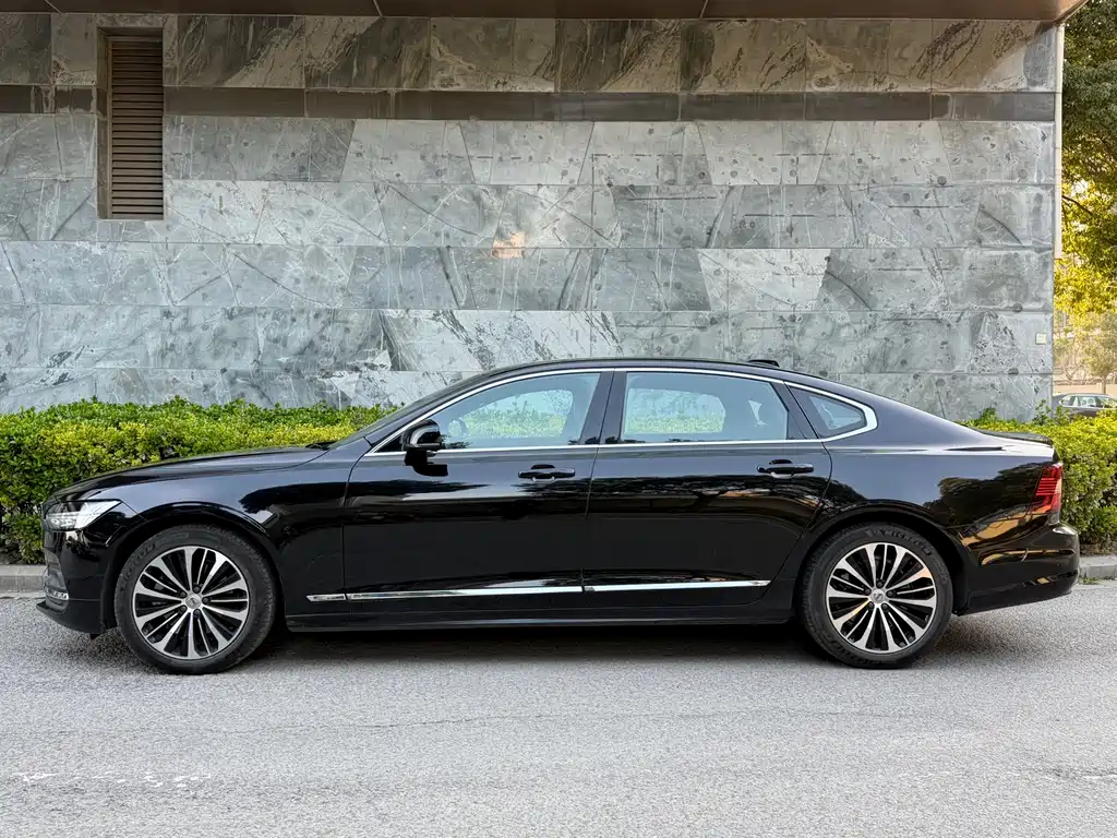 Volvo Volvo S90 2025 B5 Momentum Luxury Edition 2025 - thumbnail 7