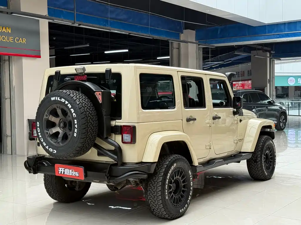 Jeep Jeep Wrangler 2012 3.6L Sahara 4-door 2011 - thumbnail 4