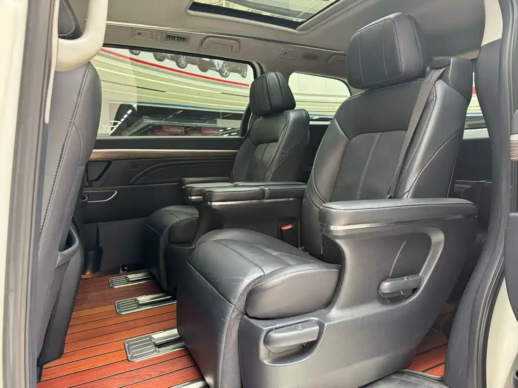 GAC Trumpchi GAC Trumpchi M8 2021 Edition Leader Series 390T Premium Version 2021 - thumbnail 5