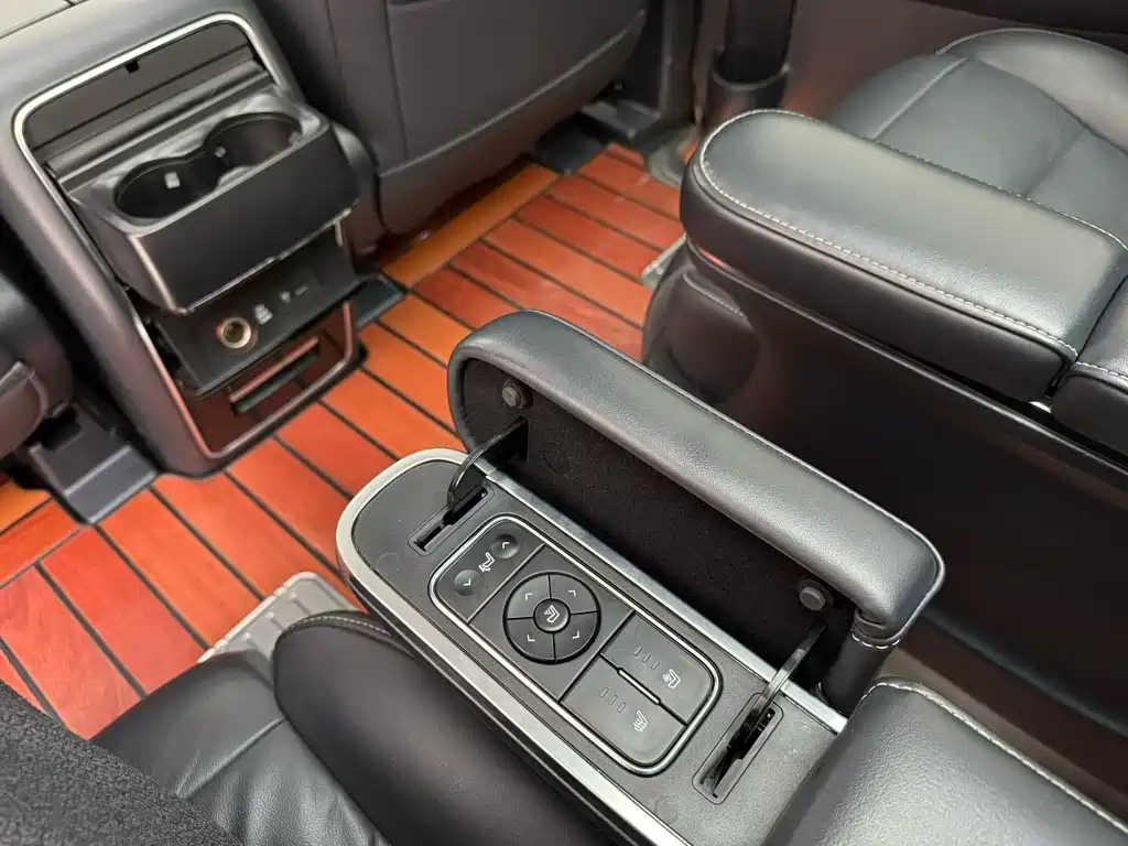 GAC Trumpchi GAC Trumpchi M8 2021 Edition Leader Series 390T Premium Version 2021 - thumbnail 7