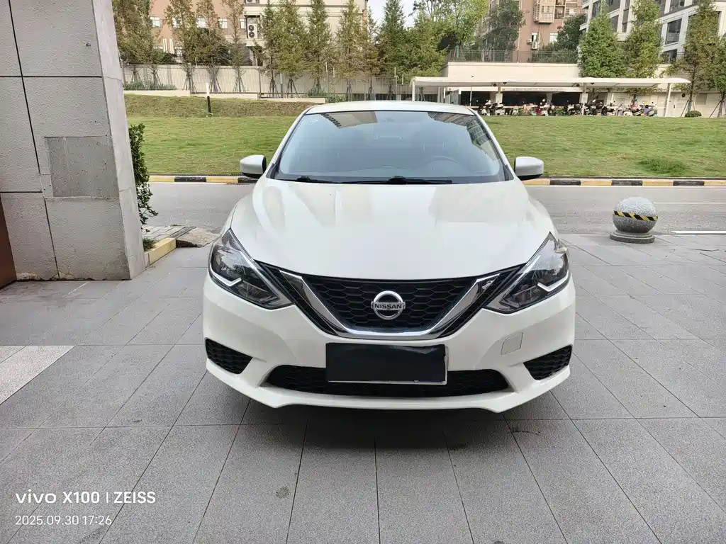 Nissan Nissan Sylphy 2021 Classic 1.6XE CVT Comfort Edition 2022 - thumbnail 2
