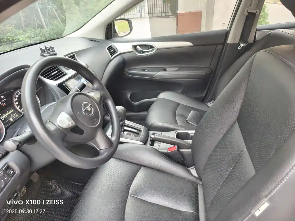 Nissan Nissan Sylphy 2021 Classic 1.6XE CVT Comfort Edition 2022 - thumbnail 4