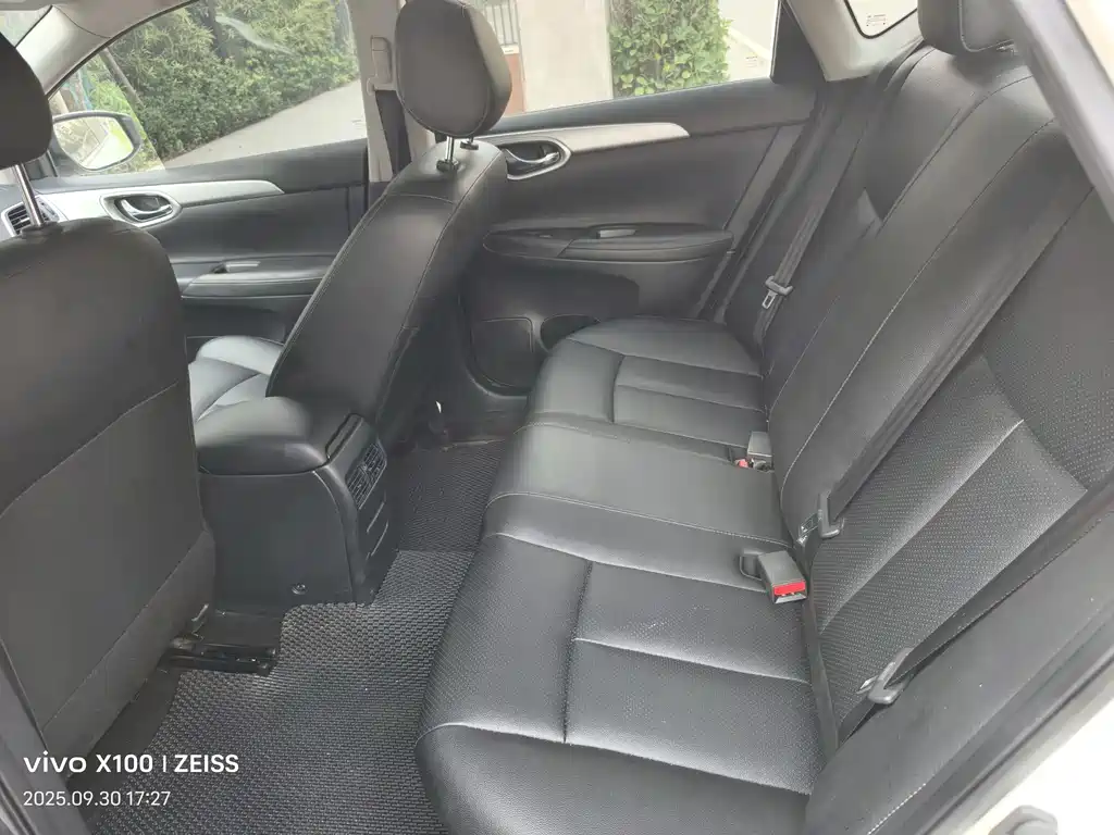 Nissan Nissan Sylphy 2021 Classic 1.6XE CVT Comfort Edition 2022 - thumbnail 5
