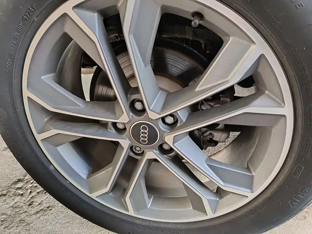 Audi Audi Q3 2024 40 TFSI S Line Sport Package 2024 - thumbnail 15