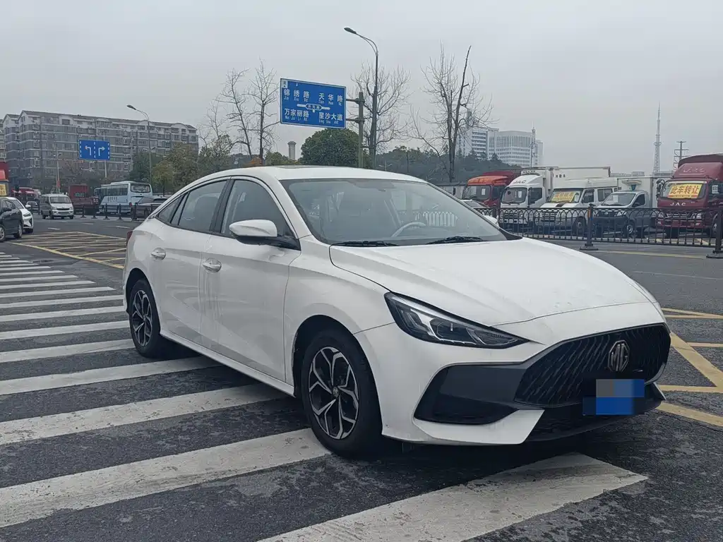 MG MG 5 2023 180DVVT CVT Style Edition 2023 - thumbnail 3