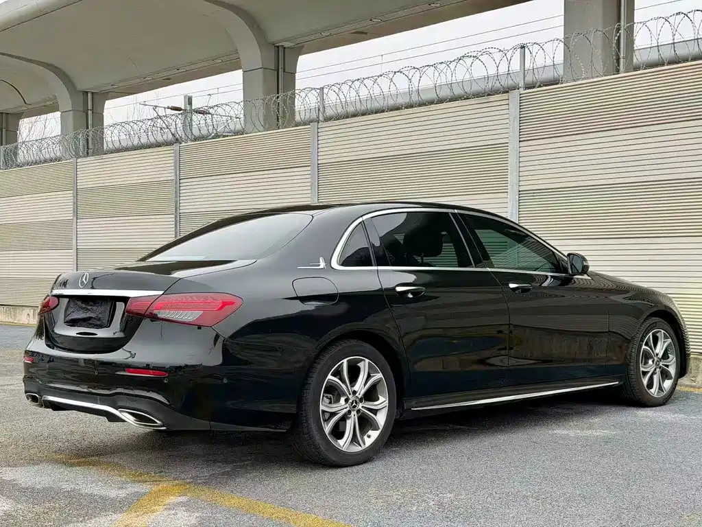 Mercedes-Benz Mercedes-Benz E-Class 2021 Model Year Facelift E 300 L Sport Luxury Edition 2021 - thumbnail 4