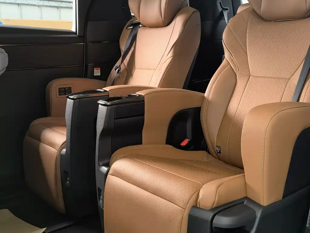 Toyota Alphard 2024 Crown Hybrid 2.5L Ultimate Edition 2024 - thumbnail 4