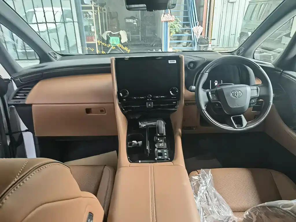 Toyota Alphard 2024 Crown Hybrid 2.5L Ultimate Edition 2024 - thumbnail 7