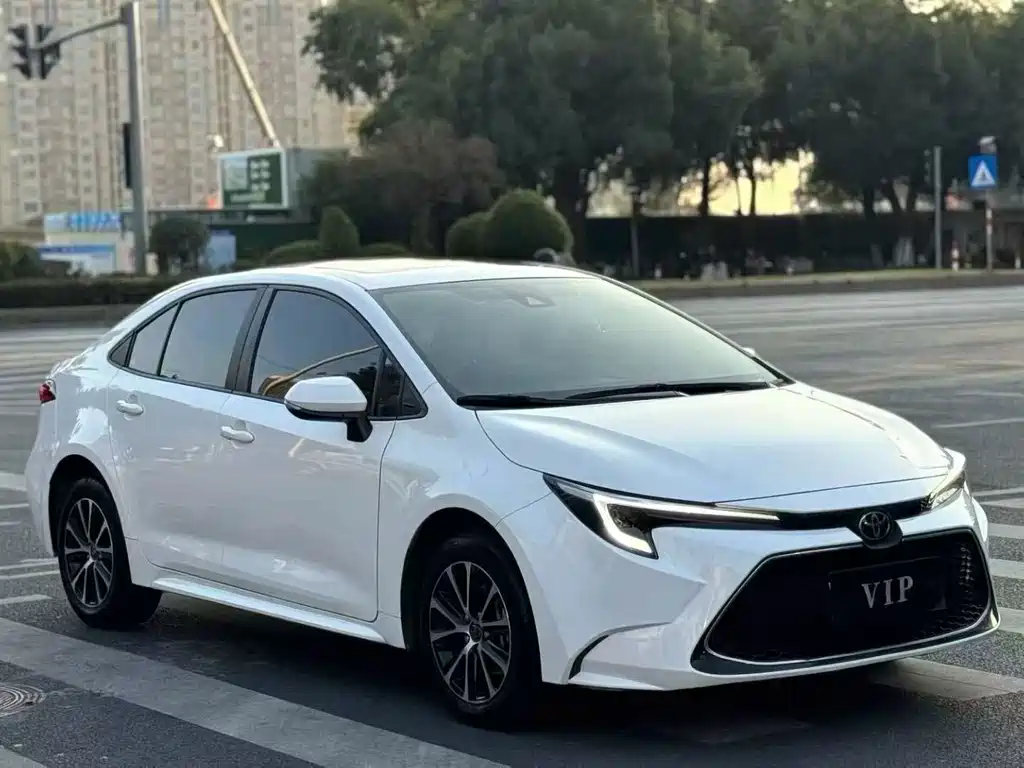 Toyota Toyota Corolla 2024 185T CVT Luxury Edition 2024 - thumbnail 2