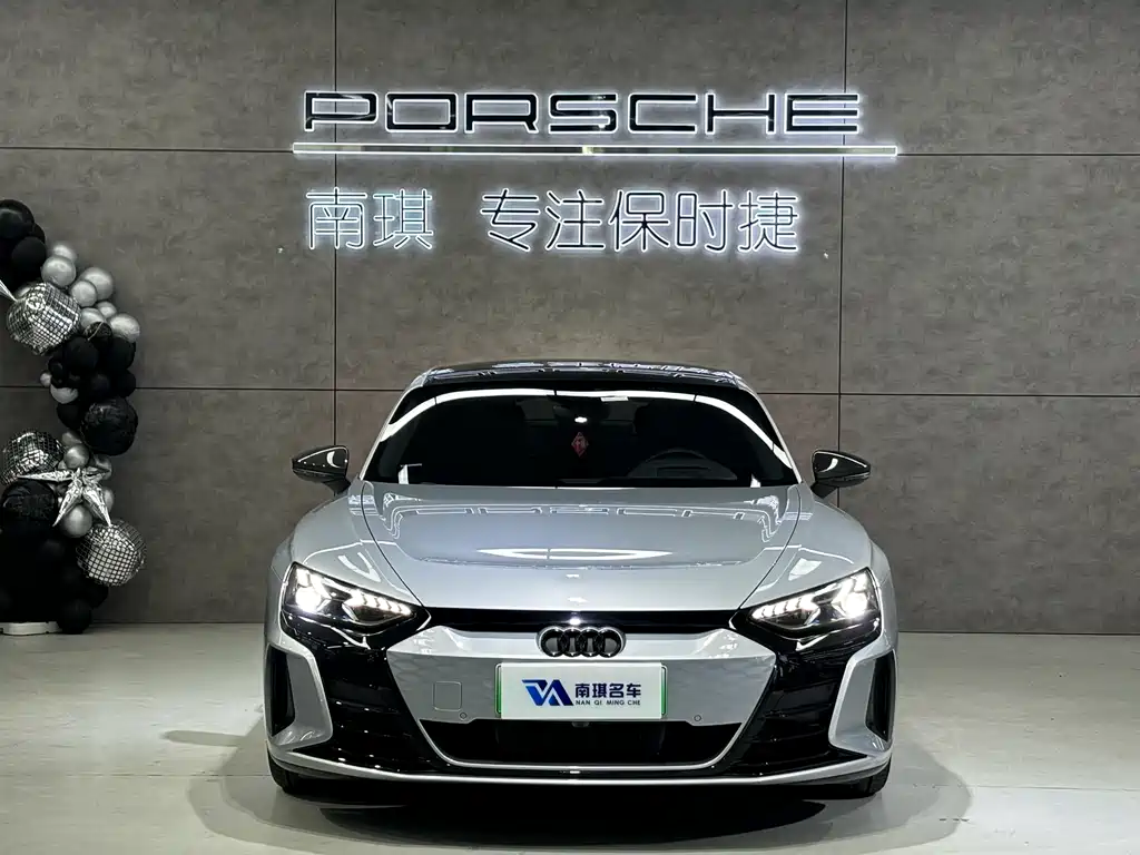 Audi Audi RS e-tron GT 2023 Base Model 2024 - thumbnail 2