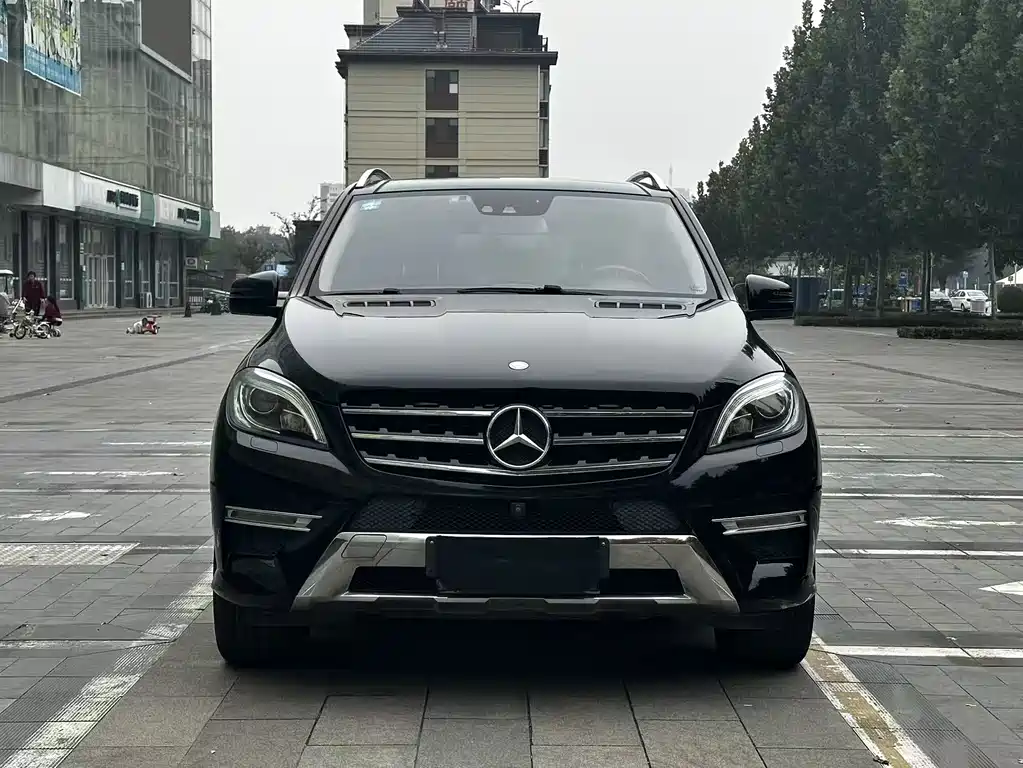 Mercedes-Benz Mercedes-Benz M-Class 2012 ML 350 Luxury Edition 2013 - thumbnail 2