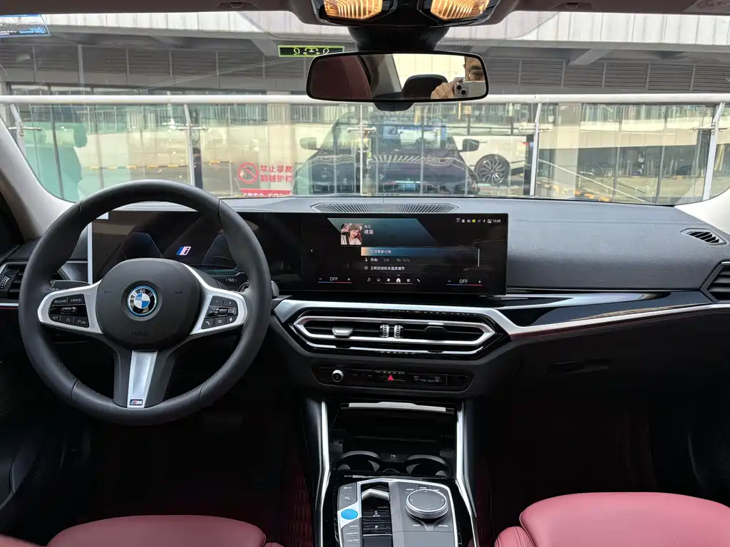 BMW BMW i3 2024 eDrive 35 L 2024 - thumbnail 16