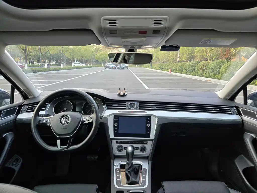 Volkswagen Volkswagen Lavida 2018 380TSI Comfortline 2WD 2019 - thumbnail 7