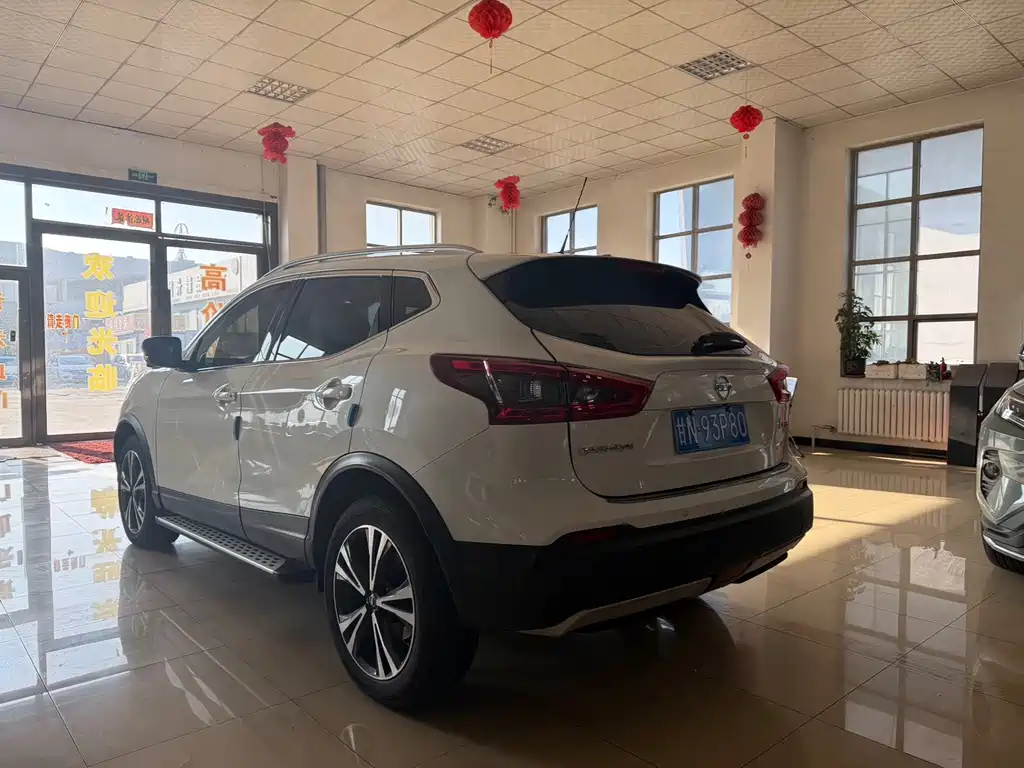 Nissan Nissan Qashqai 2022 2.0L CVT XV Premium Night Edition 2022 - thumbnail 5
