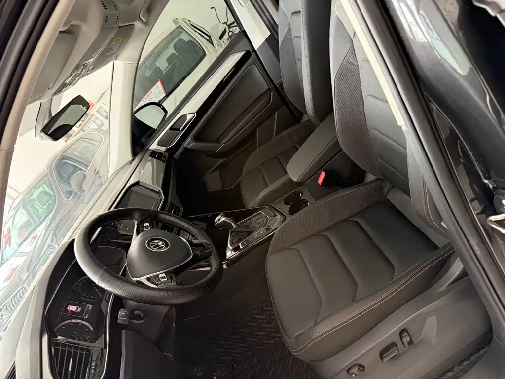 Volkswagen Tayron 2022 280TSI Front-Wheel Drive Luxury Intelligent Connectivity Edition 2022 - thumbnail 4