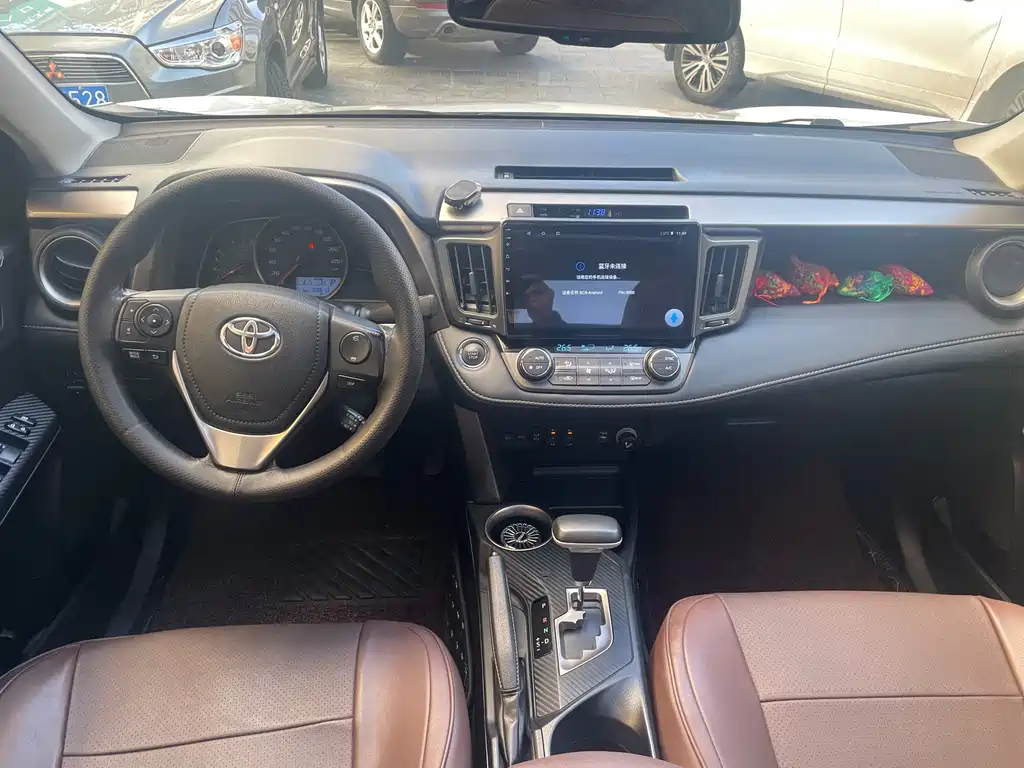 Toyota RAV4 2015 2.5L Automatic AWD Premium Edition 2016 - thumbnail 5