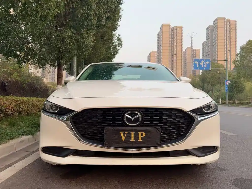 Mazda Mazda 3 Axela 2020 1.5L Automatic Quality Edition 2020 - thumbnail 2