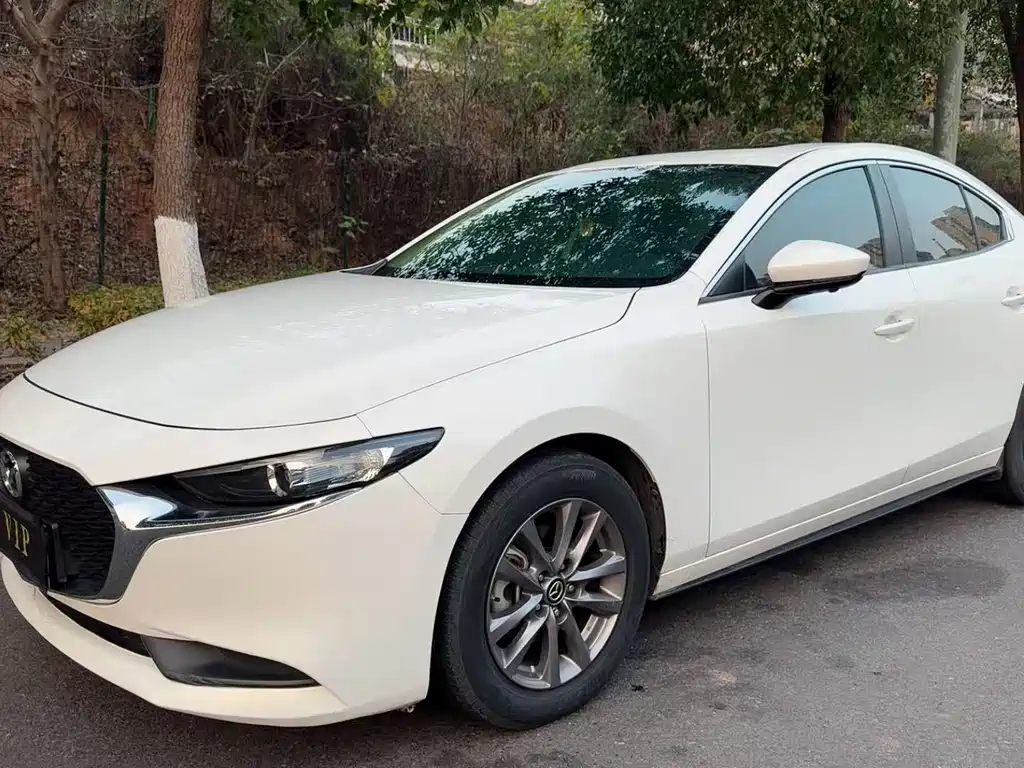 Mazda Mazda 3 Axela 2020 1.5L Automatic Quality Edition 2020 - thumbnail 3