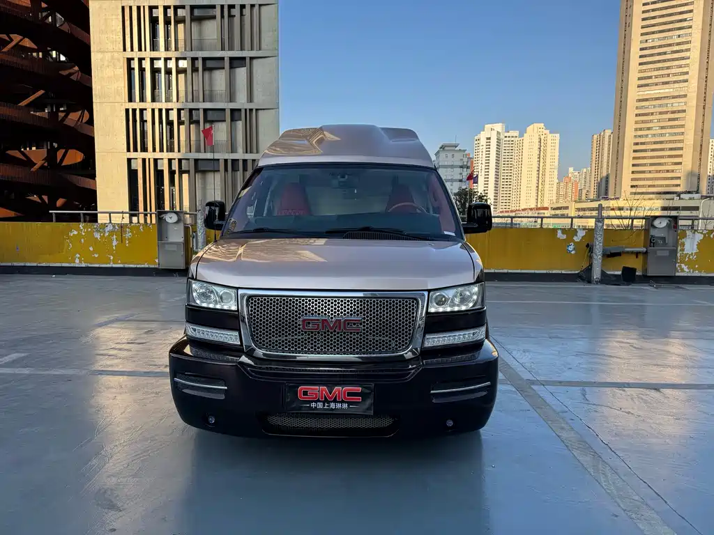 GMC GMC Savana 2017 6.0L G660S雅尊天幕版 Wait, let me correct that - "雅尊天幕版" appears to be a Chinese trim/package designation. The internationally accepted name would be: GMC Savana 2017 6.0L G660S Actually, looking more carefully at the original, "SAVANA" is already the English model name. The internationally accepted model name is simply: GMC Savana 2017 6.0L G660S 2017 - thumbnail 2