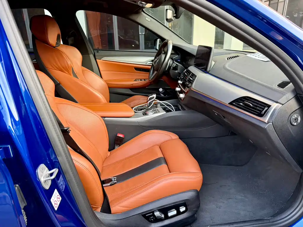 BMW BMW M5 2021 M5 2021 - thumbnail 4