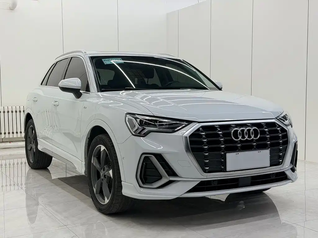 Audi Audi Q3 2022 35 TFSI Fashion Dynamic Edition 2022 - thumbnail 3