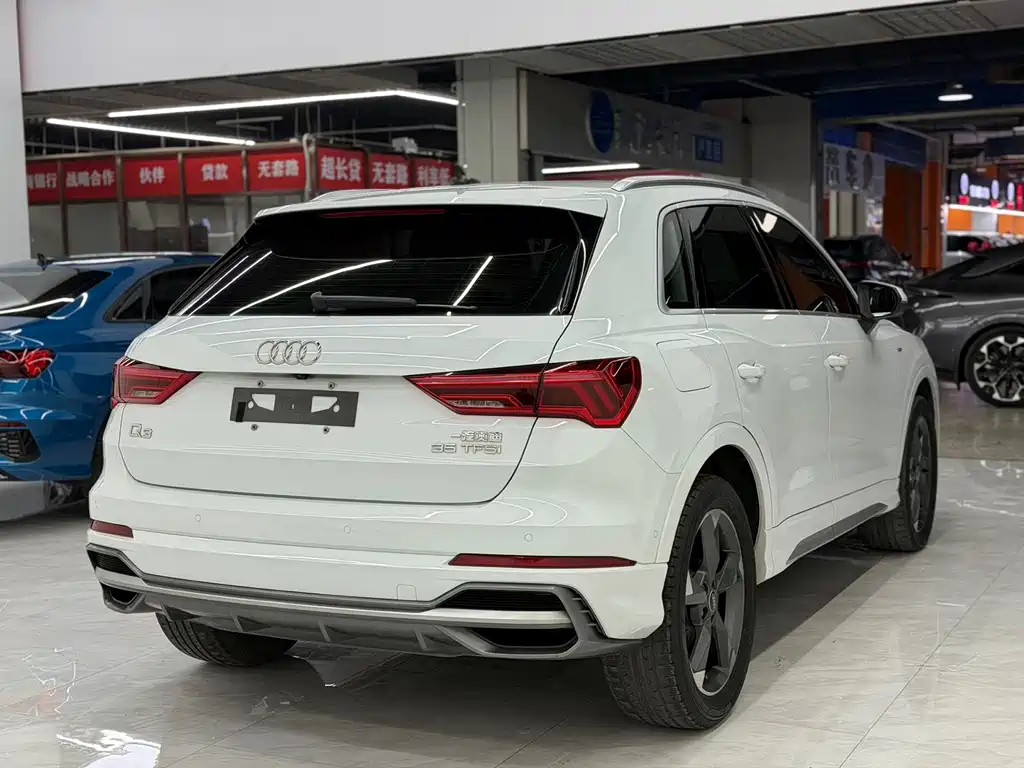Audi Audi Q3 2022 35 TFSI Fashion Dynamic Edition 2022 - thumbnail 4