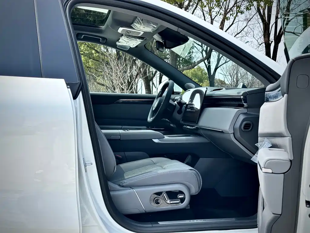 Zeekr Zeekr 7X 2025 Model 100kWh Long Range Rear-Wheel Drive Intelligent Driving Version 2026 - thumbnail 10