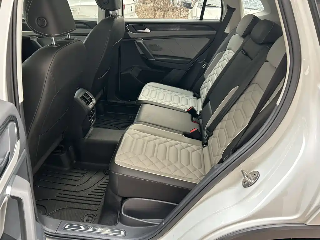 Volkswagen Tayron 2023 280TSI 2WD Luxury Plus Advanced Edition 2023 - thumbnail 14