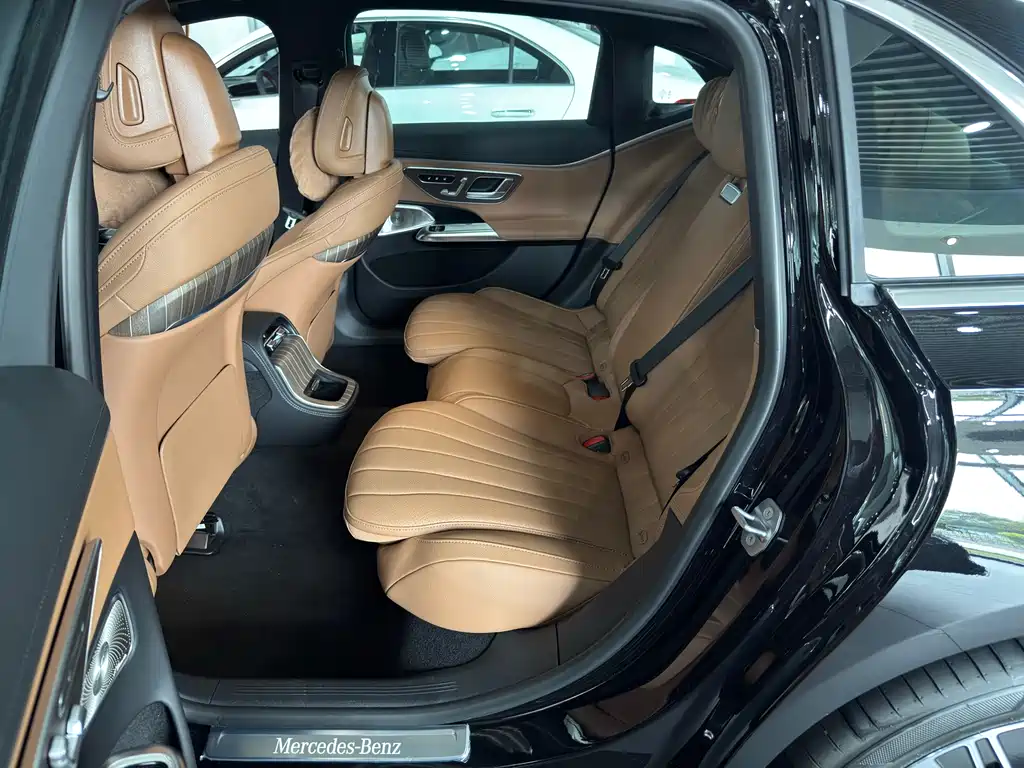 Mercedes-Benz Mercedes-Benz E-Class 2026 E 300 L Fashion Edition 2026 - thumbnail 16