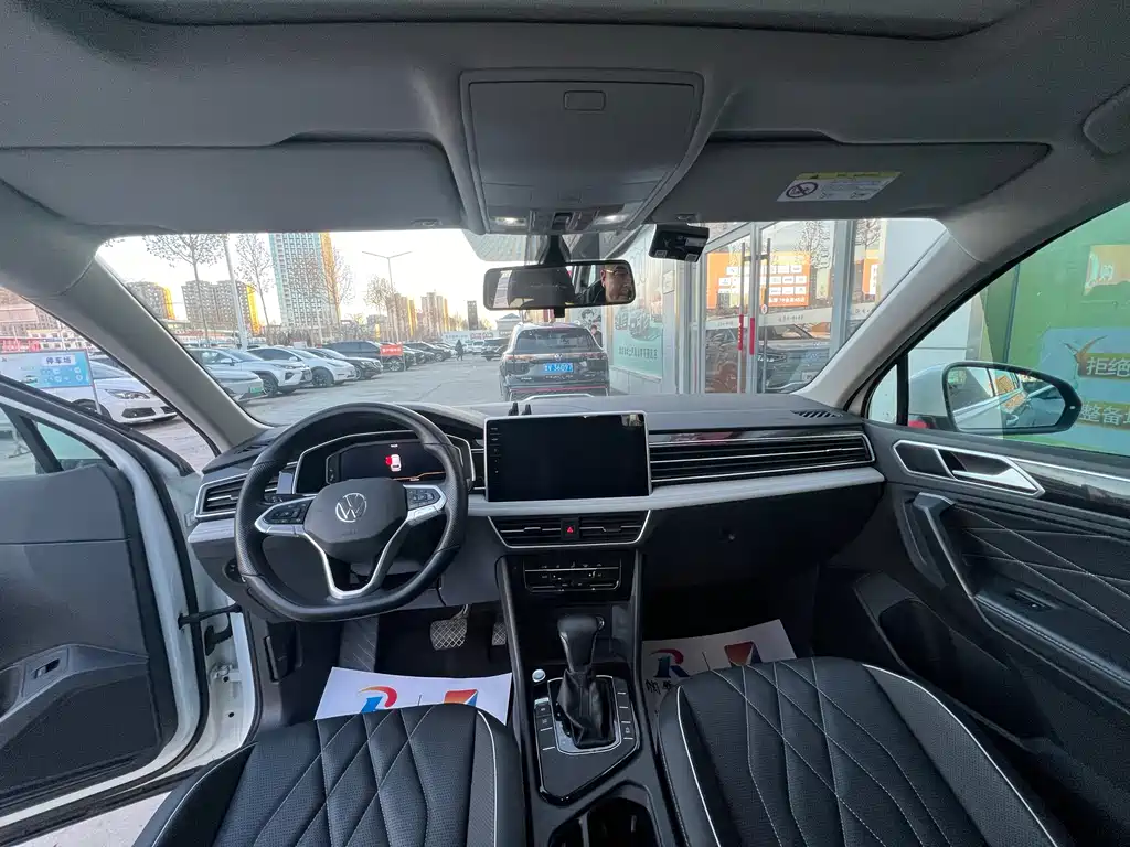 Volkswagen Tiguan L 2024 300TSI Automatic 2WD Smart Enjoy Edition 2023 - thumbnail 5