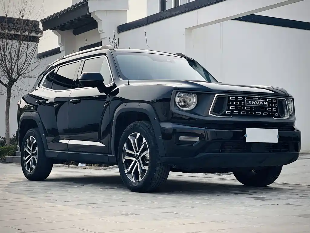 Haval Haval Big Dog PLUS 2023 1.5T 2WD潮野版Plus  Note: The internationally accepted name would be "Haval Big Dog PLUS" as Haval is already an internationally recognized brand name, and "Big Dog" is the official international model name for this SUV. The rest of the specifications (2023, 1.5T, 2WD) remain the same in English. The "潮野版Plus" part doesn't have a direct international equivalent and would typically be described through trim level descriptions in English markets. 2023 - thumbnail 3
