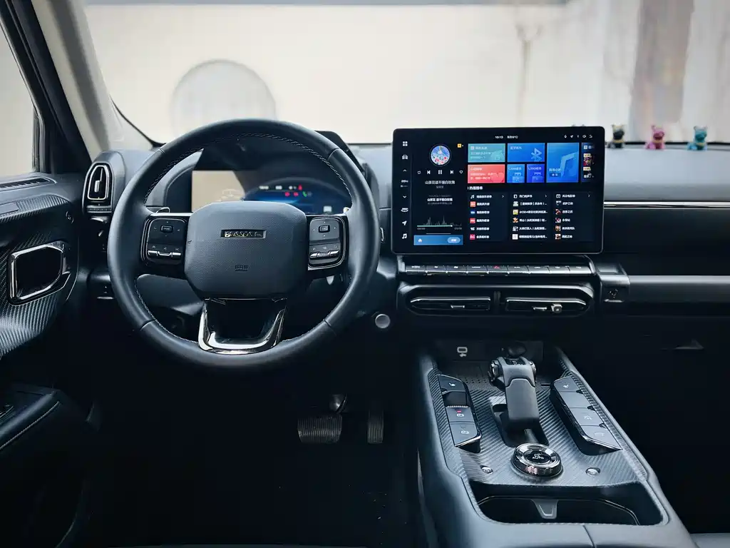 Haval Haval Big Dog PLUS 2023 1.5T 2WD潮野版Plus  Note: The internationally accepted name would be "Haval Big Dog PLUS" as Haval is already an internationally recognized brand name, and "Big Dog" is the official international model name for this SUV. The rest of the specifications (2023, 1.5T, 2WD) remain the same in English. The "潮野版Plus" part doesn't have a direct international equivalent and would typically be described through trim level descriptions in English markets. 2023 - thumbnail 9