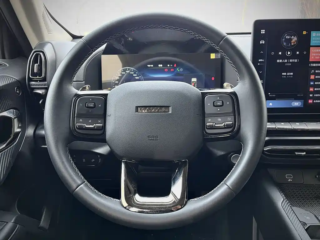 Haval Haval Big Dog PLUS 2023 1.5T 2WD潮野版Plus  Note: The internationally accepted name would be "Haval Big Dog PLUS" as Haval is already an internationally recognized brand name, and "Big Dog" is the official international model name for this SUV. The rest of the specifications (2023, 1.5T, 2WD) remain the same in English. The "潮野版Plus" part doesn't have a direct international equivalent and would typically be described through trim level descriptions in English markets. 2023 - thumbnail 11