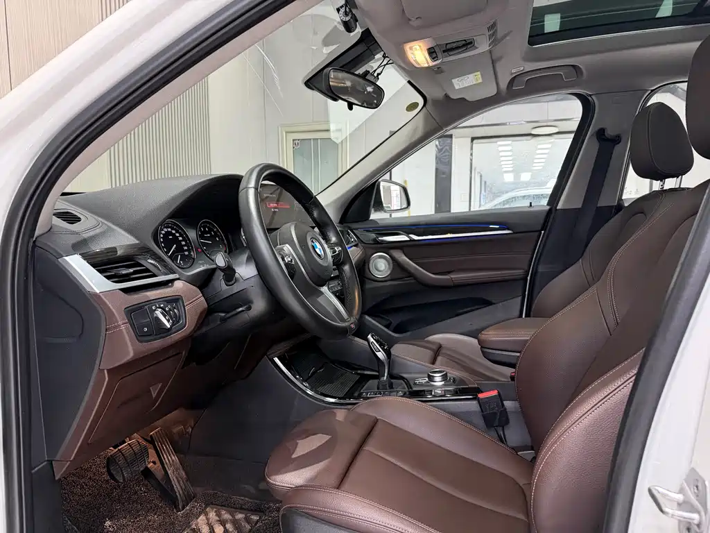 BMW BMW X1 2021 xDrive25Li Premium Model 2020 - thumbnail 10