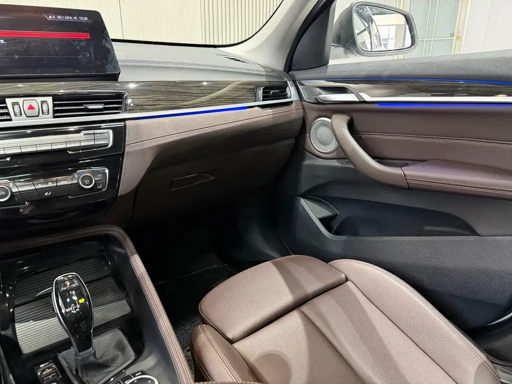BMW BMW X1 2021 xDrive25Li Premium Model 2020 - thumbnail 18
